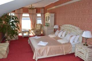 Отель Сапсан Тернополь Двухместный номер Делюкс с 1 кроватью и видом на озеро-6